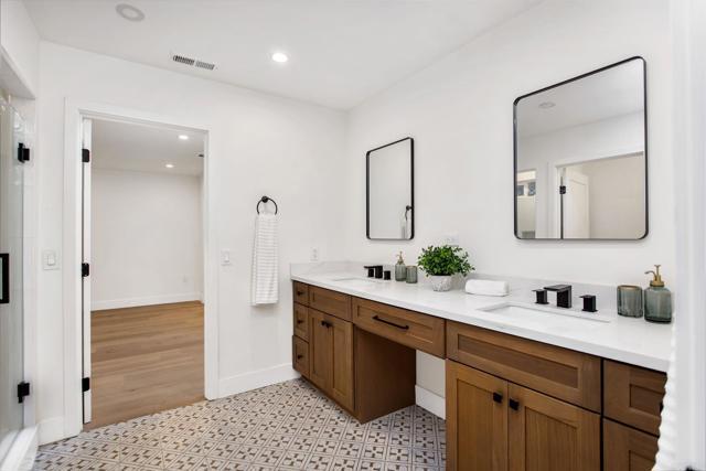 Building Photo - 1513 California St