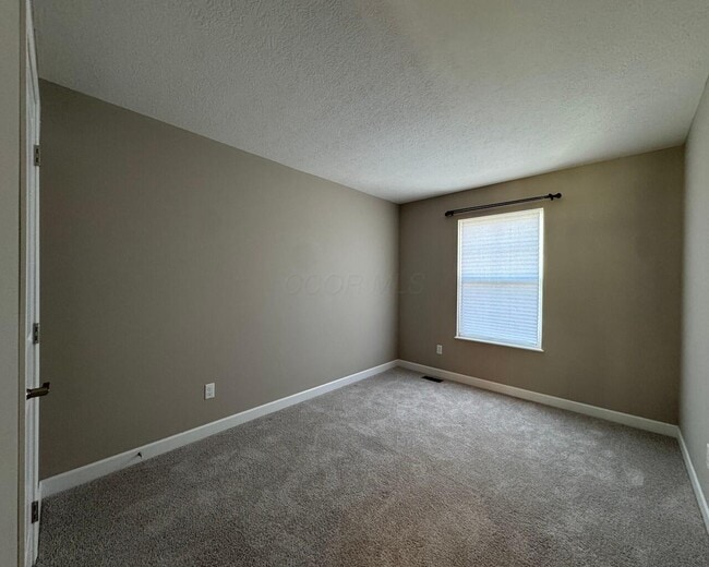 Building Photo - 6306 Avondale Woods Blvd