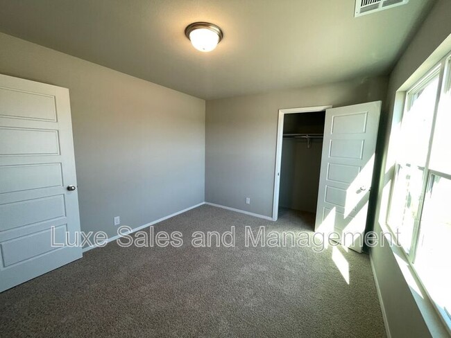 Building Photo - 16126 S 88th E Ave