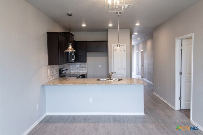 Building Photo - 227 Grn Valley Dr