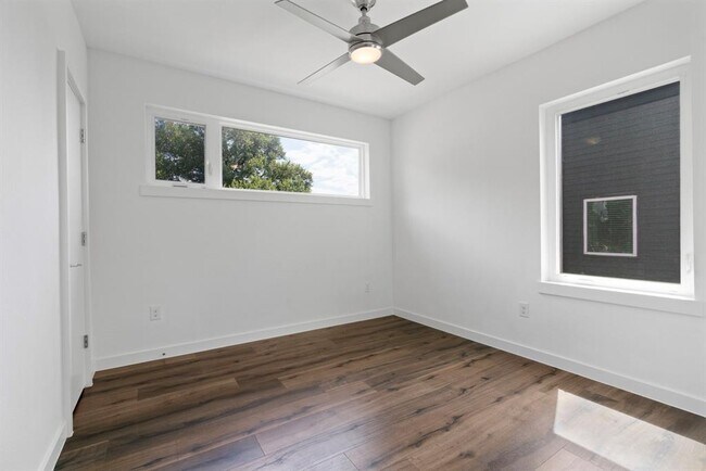 Building Photo - 2500 Southland Dr