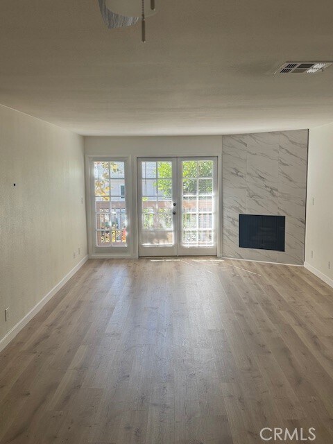 Building Photo - 1616 S Barrington Ave