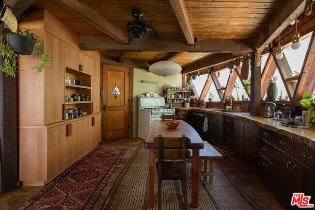 Building Photo - 20269 Croydon Ln