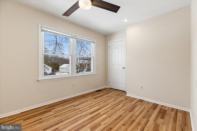 Building Photo - 27 Cartwright Dr