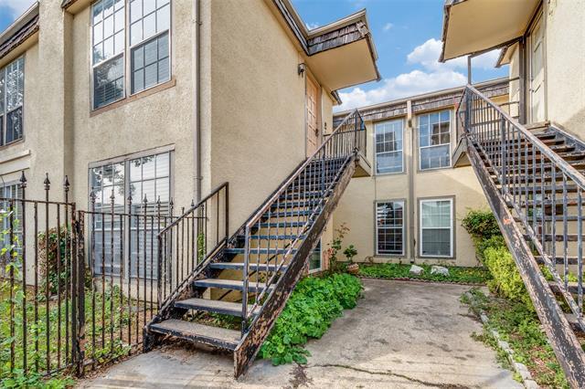 Building Photo - 8560 Park Ln