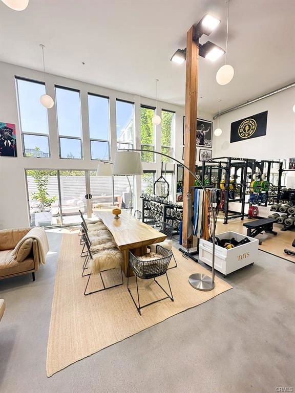 Building Photo - 4215 Glencoe Ave