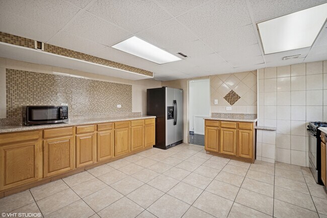 Building Photo - 7618 Beckwith Rd