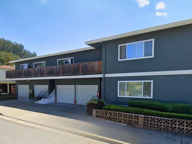 Building Photo - 3301 Santa Clara Ave