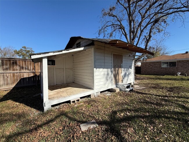 Building Photo - 7905 Farnsworth St