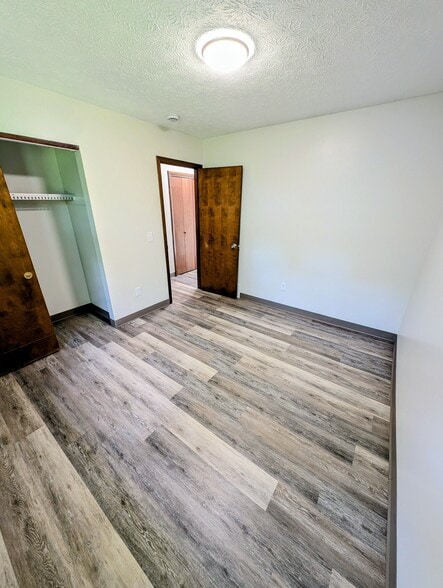 Building Photo - 624 Bailey Dr