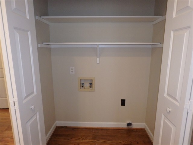 Building Photo - 901 Birkdale Dr