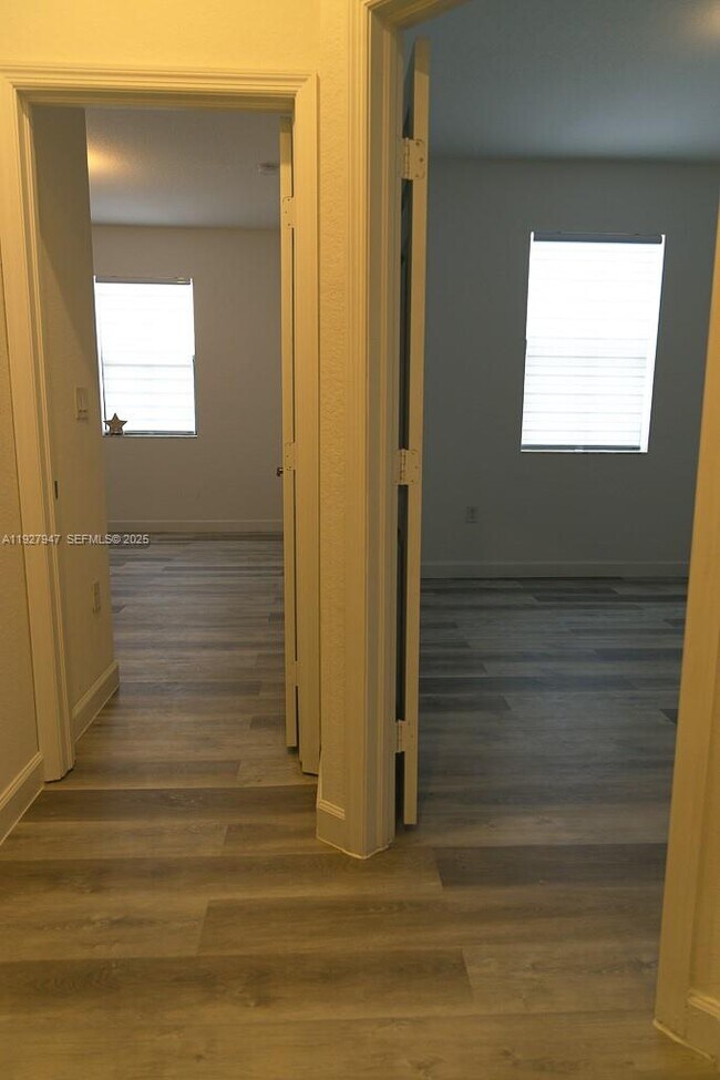 Building Photo - 3434 W 104th Terrace