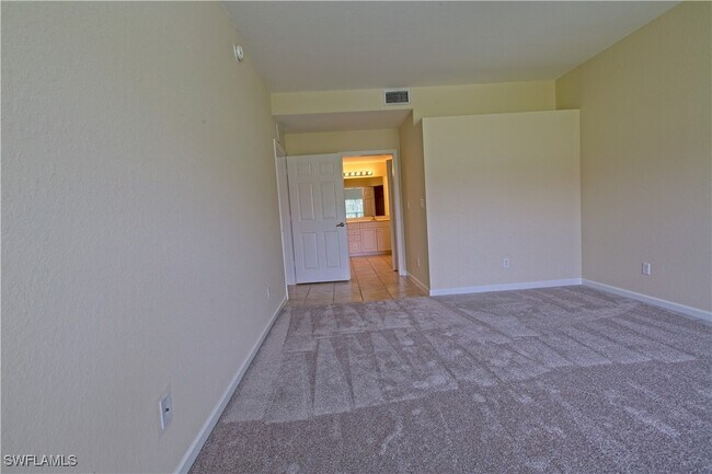 Building Photo - 25064 Peacock Ln