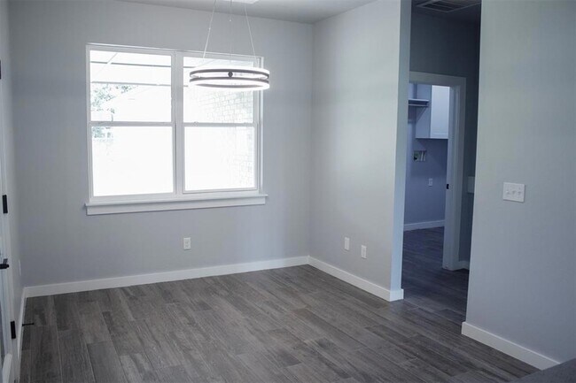 Building Photo - 1716 Kalidy Dr