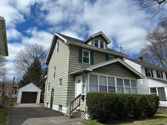 Building Photo - YOU WILL LOVE THIS HOME . CALL NOW FOR APPOINTMENT !!!