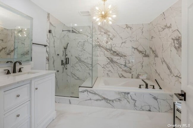 Building Photo - 2 Castle Ct