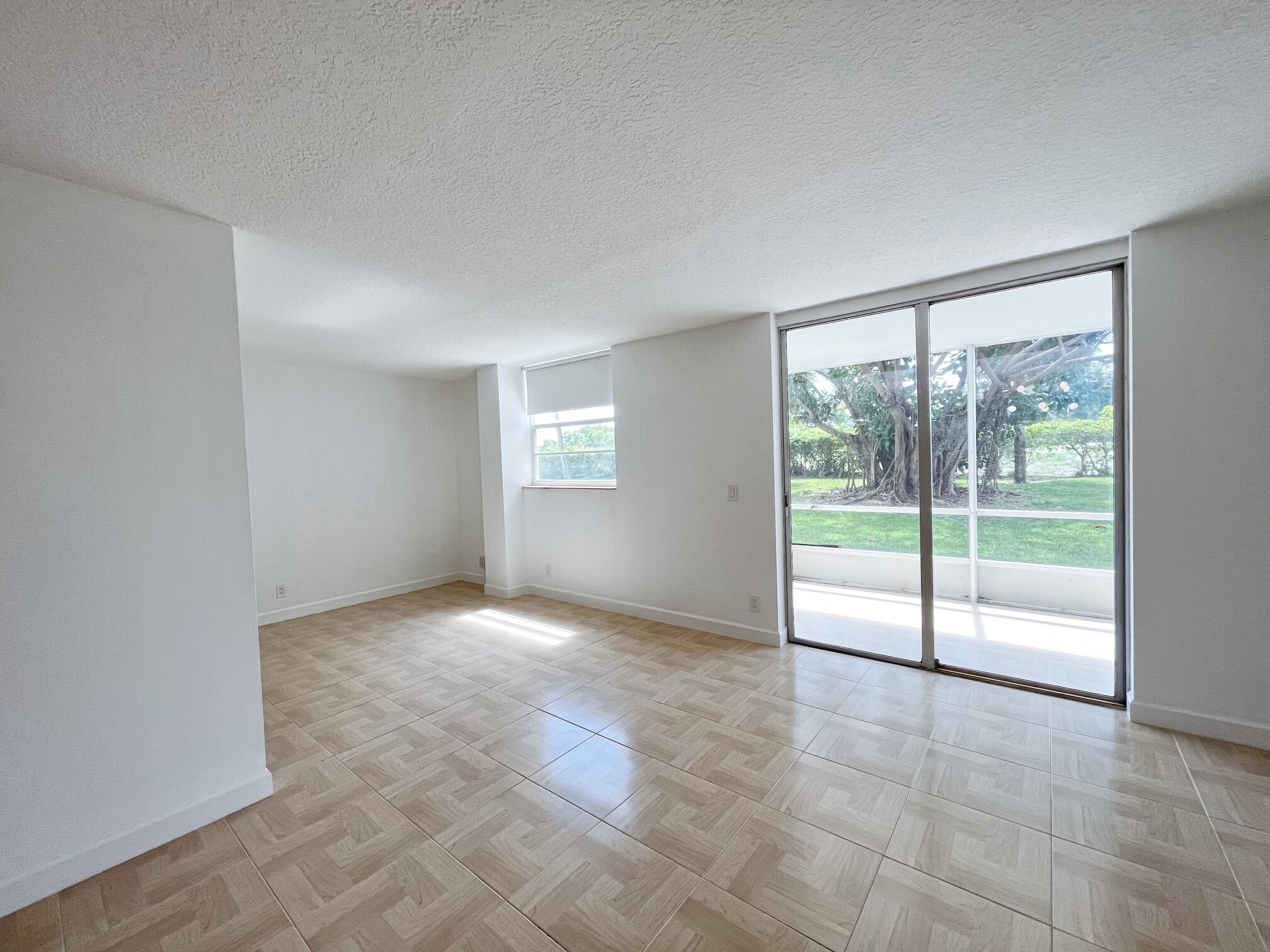 den - 5700 NW 2nd Ave