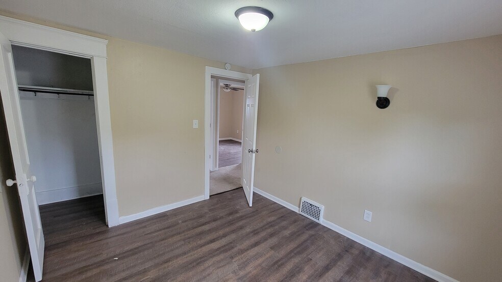 Building Photo - 431 Delmar Ave