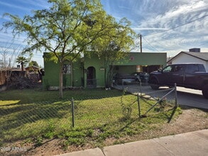 Building Photo - 1423 E Virginia Ave