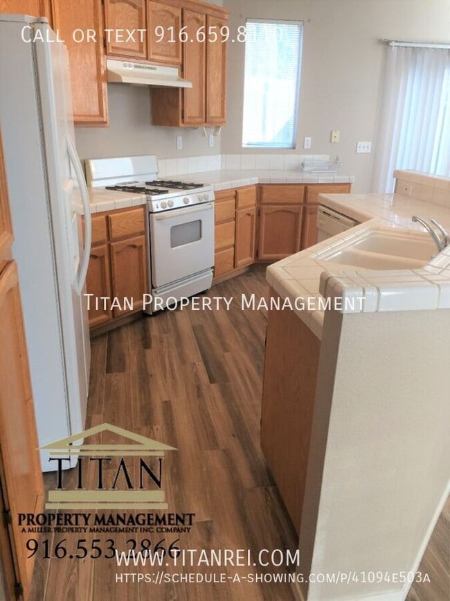 Building Photo - 9231 Sunfire Way