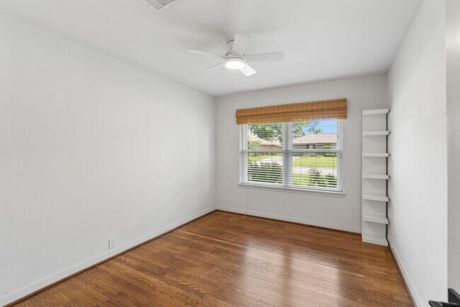 Building Photo - 935 Stonecrest Dr