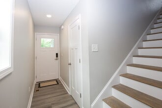 Building Photo - Charming 3-bedroom, 2.5-bath home nestled in the heart of Carthage