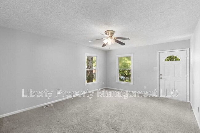 Building Photo - 512 Nottingham Dr