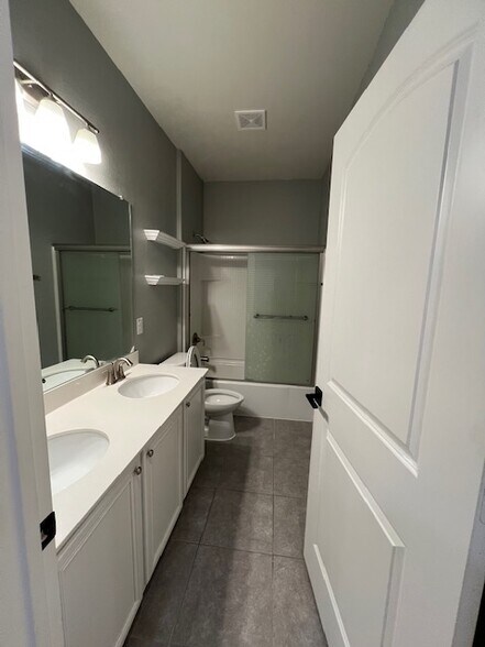 Building Photo - 6615 Rutledge Rd