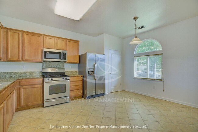 Building Photo - Charming single-story home nestled in the serene Edgewater Community