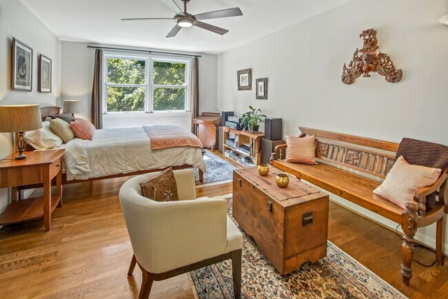 Building Photo - 6902 Tilden Ln