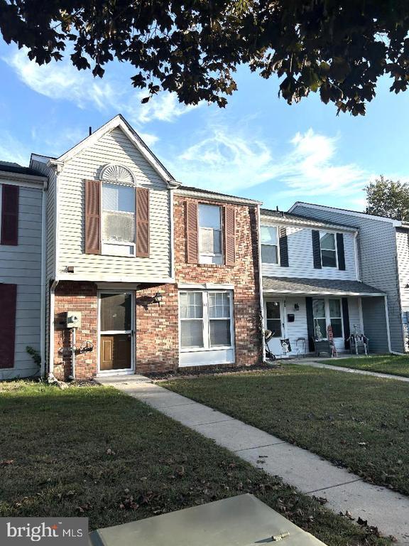 Building Photo - 41 Vanderbilt Ct