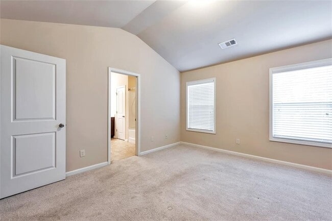 Building Photo - 2755 Maple Park Pl
