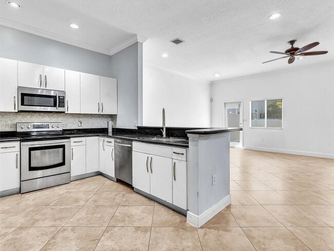Building Photo - 2727 Treasure Cove Cir