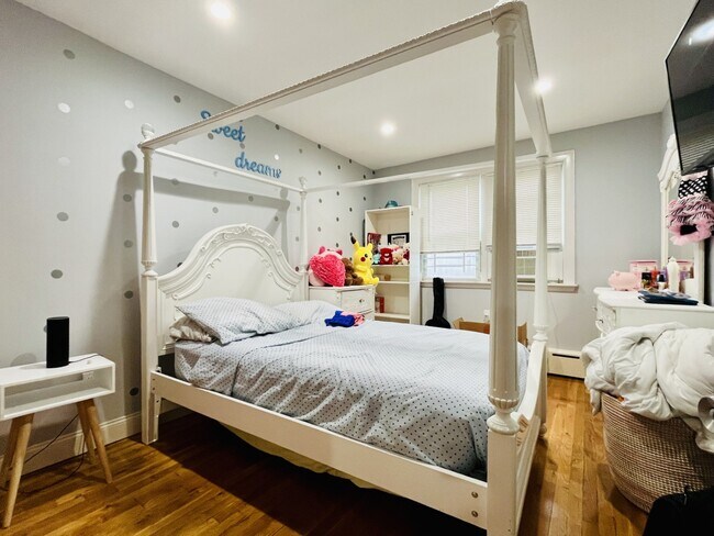 Building Photo - Living in Flatlands Brooklyn