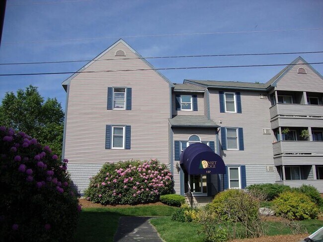 Building Photo - 173 Eastern Ave