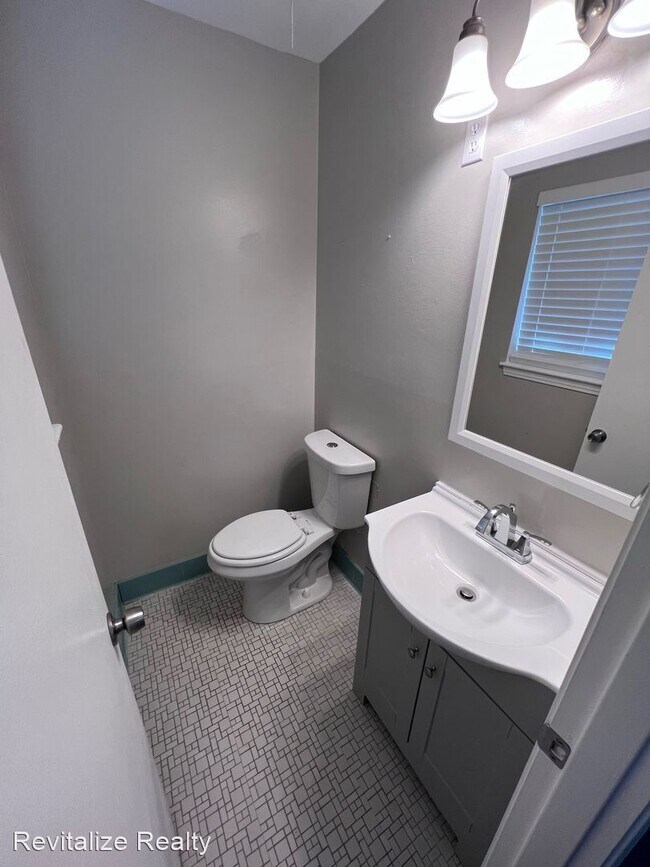 Building Photo - 4 br, 2.5 bath House - 4317 Packingham Dr,