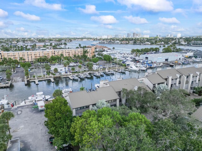 Building Photo - 40 Portside Dr