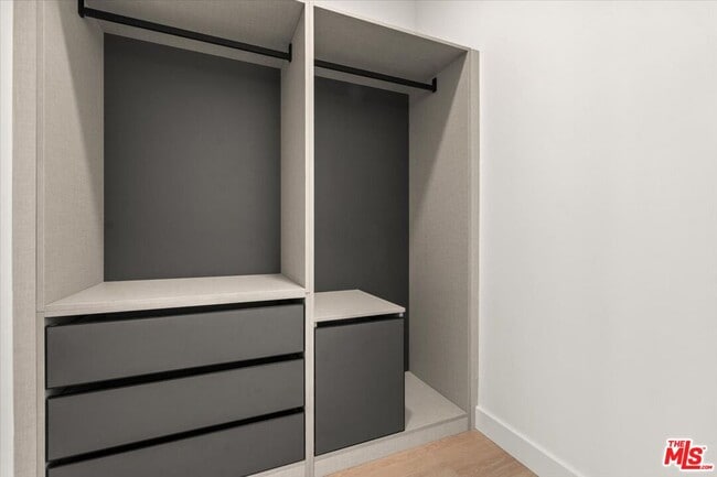 Building Photo - 1257 N Sweetzer Ave