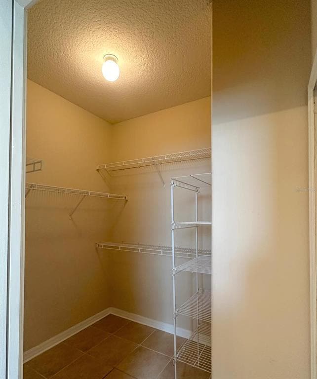 Building Photo - 2096 The Oaks Blvd