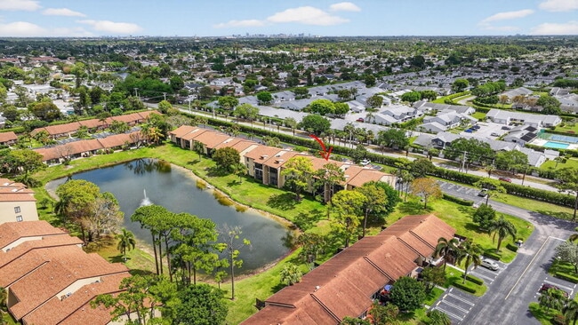 Building Photo - 624 Sea Pine Way