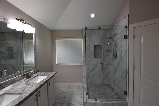 Building Photo - 2757 Cascade Cove Dr