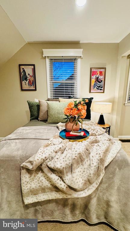 Building Photo - 1111 Dennis Ave