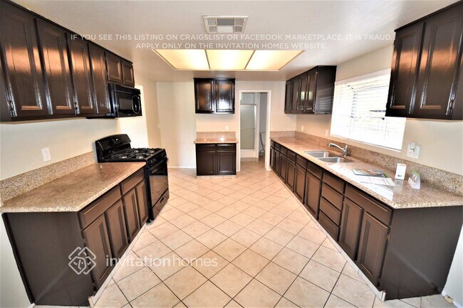 Building Photo - 10358 Eldora Ave