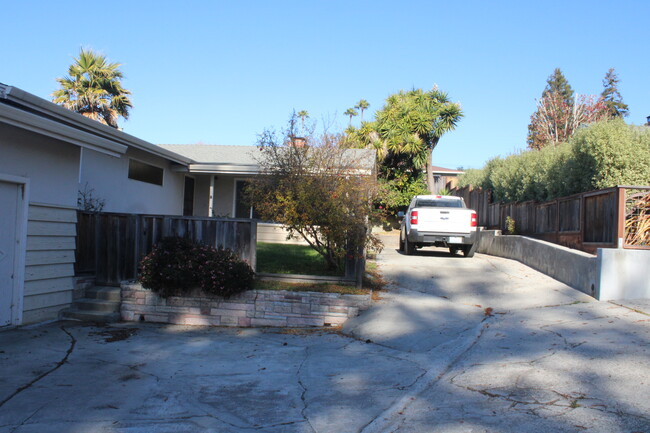 front of unit & private driveway - 408 Pine St