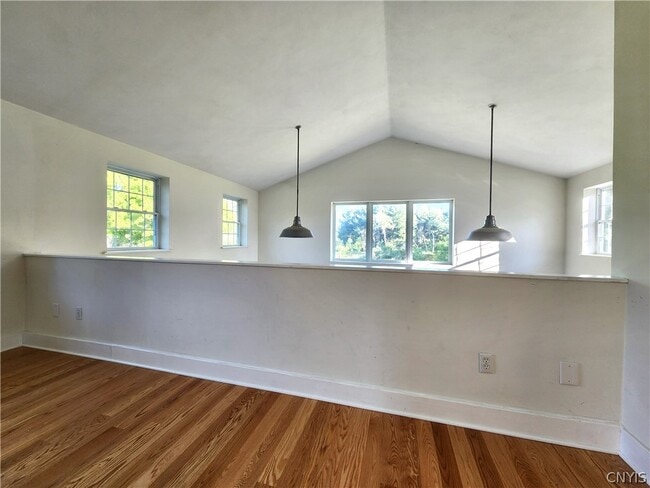Building Photo - 15 Etna Rd
