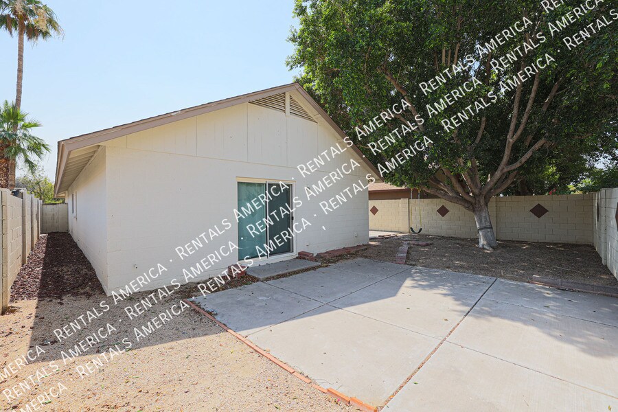 Building Photo - 18238 N 17th Way