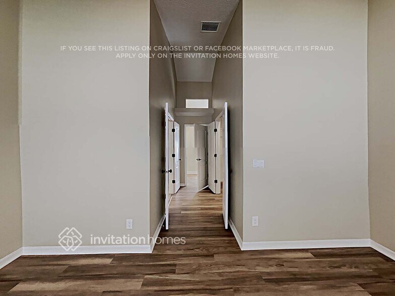 Building Photo - 1228 Foxridge Pl