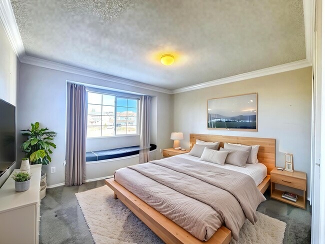 Building Photo - 236 Oxbow Dr