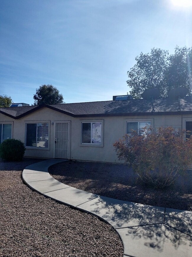 Primary Photo - 6711 W Osborn Rd
