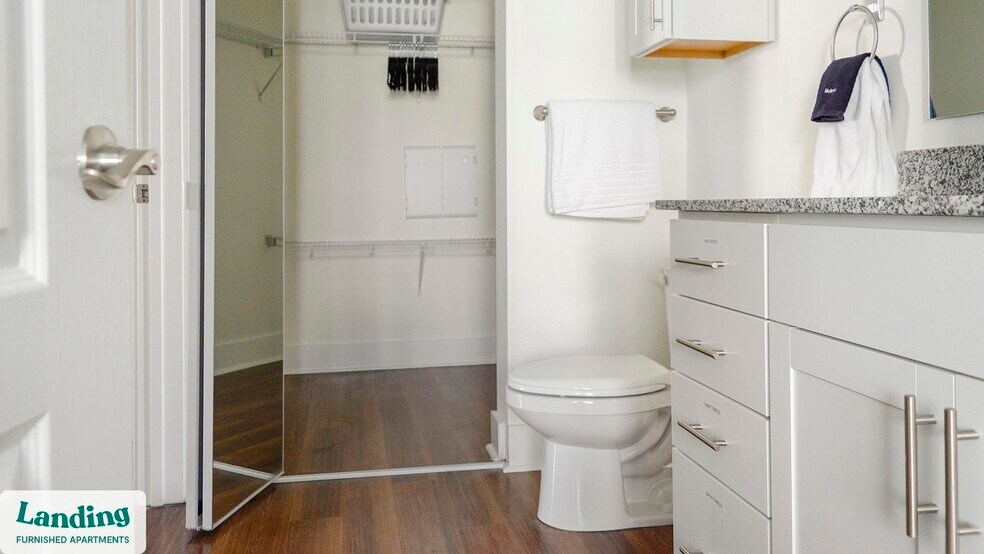 Building Photo - 901 Kelly Green Ln